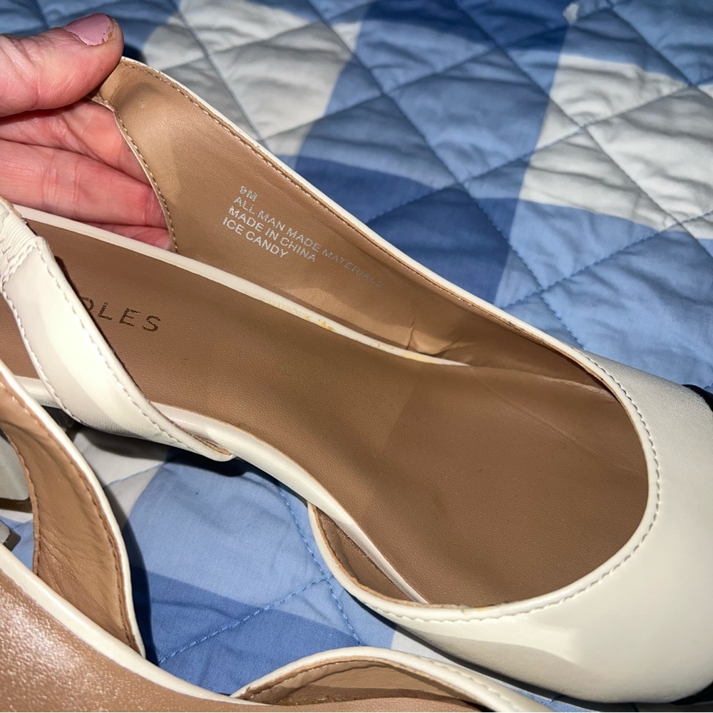 AEROSOLES Two-Tone Cream Slingback Heels with Black Cap Toe - Picture 3 of 8